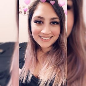 Meet your Posher, Alexia